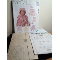 McCalls Sewing Pattern 6957 