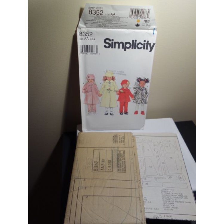 Simplicity Sewing Pattern 8352