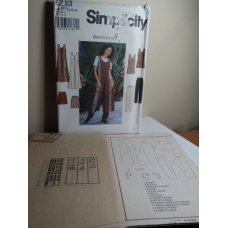 Simplicity Sewing Pattern 8213 