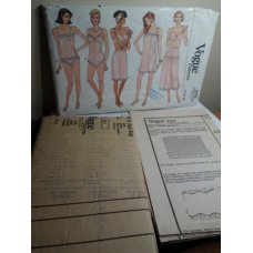 VOGUE Sewing Pattern 9765 