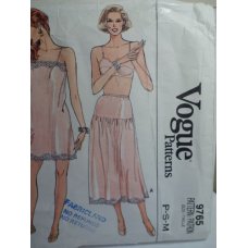 VOGUE Sewing Pattern 9765 