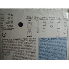 VOGUE Sewing Pattern 9765 